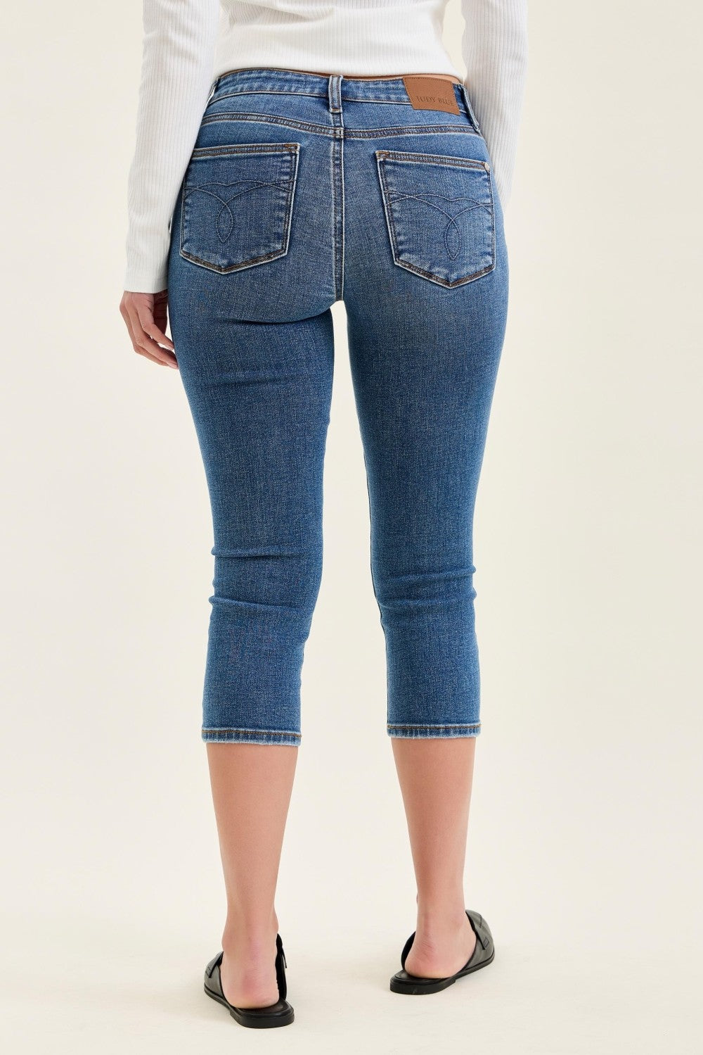 Judy Blue Mid-Rise Stretch Capri Jeans