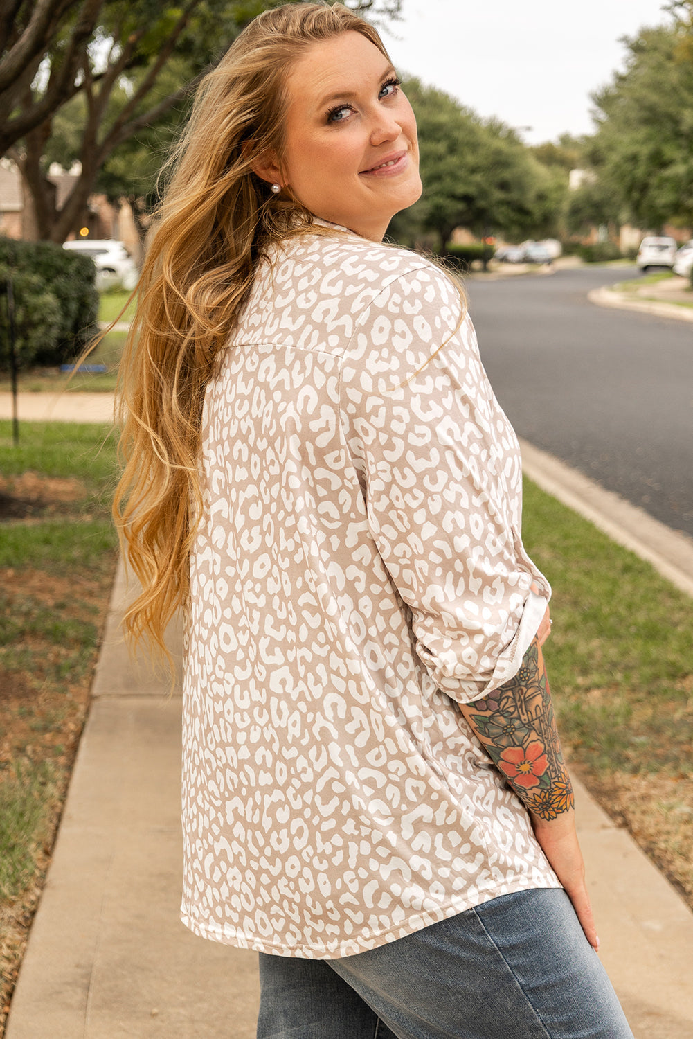 Plus Size Leopard Tab Sleeve V-Neck Top